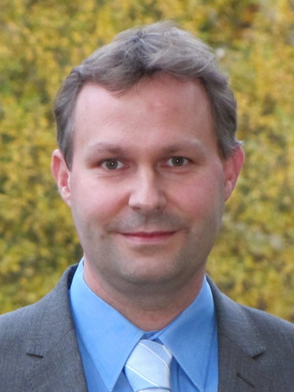 Dr. Thomas Schauer